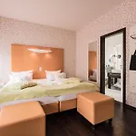 Hotel Retro Design