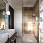 Отель Retro Design 4*