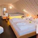 Отель Retro Design