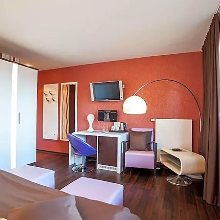 Hotel Retro Design