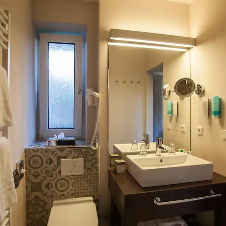 Hotel Retro Design 4*