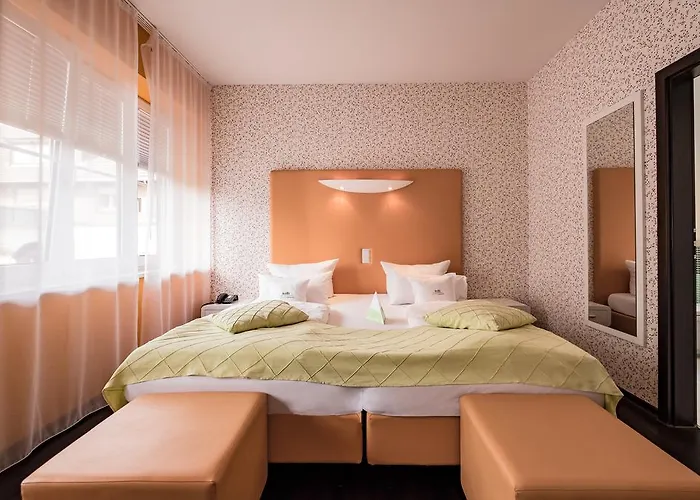 Отель Retro Design 4*