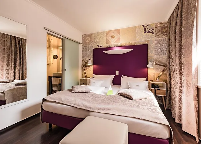 Отель Retro Design 4*