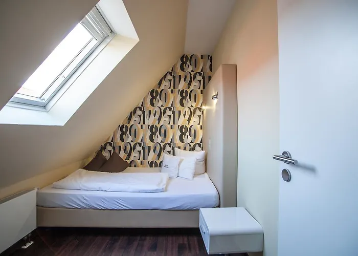 Отель Retro Design 4*