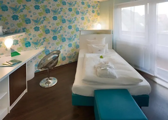 Отель Retro Design 4*